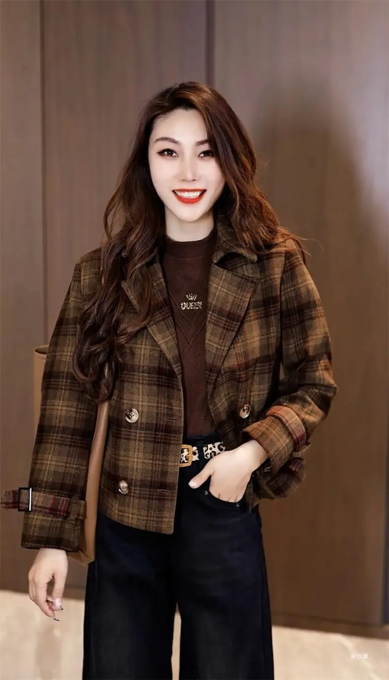 Retro Short Coats and Cotton Padded Jackets for Women in Autumn and Winter