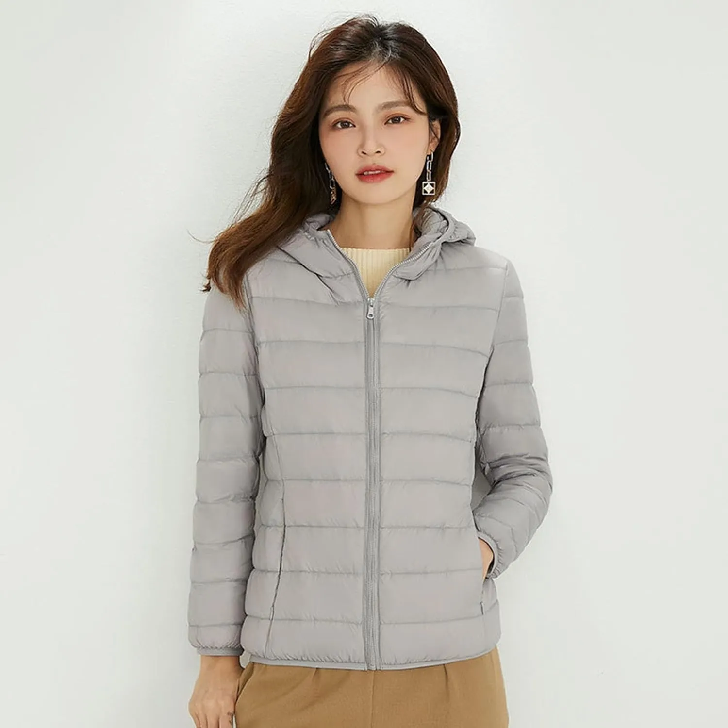 Women's Packable Down Jacket Lightweight Winter Duck Down Jacket Windproof Slim Fit Coat Warm Puffer Jacket with Hood